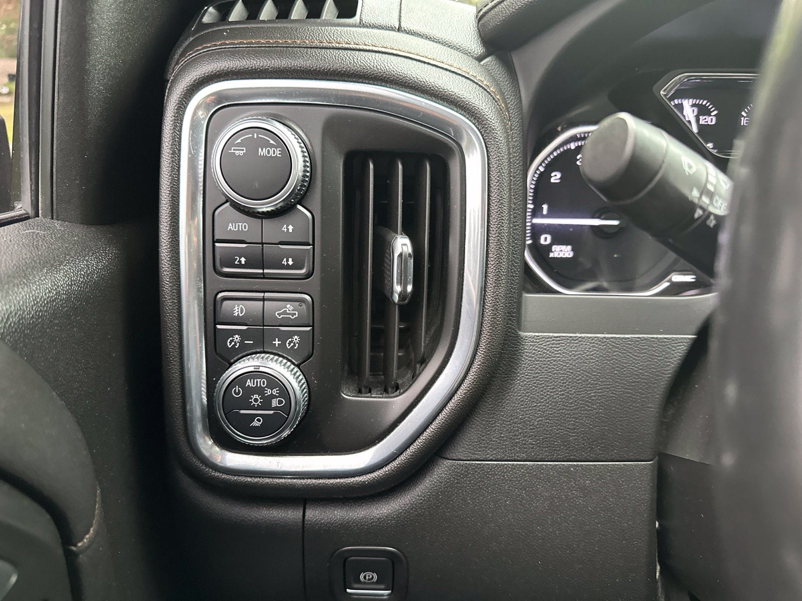 2023 GMC Sierra 2500HD AT4