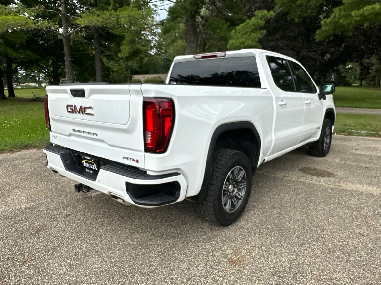 2025 GMC Sierra 1500 AT4