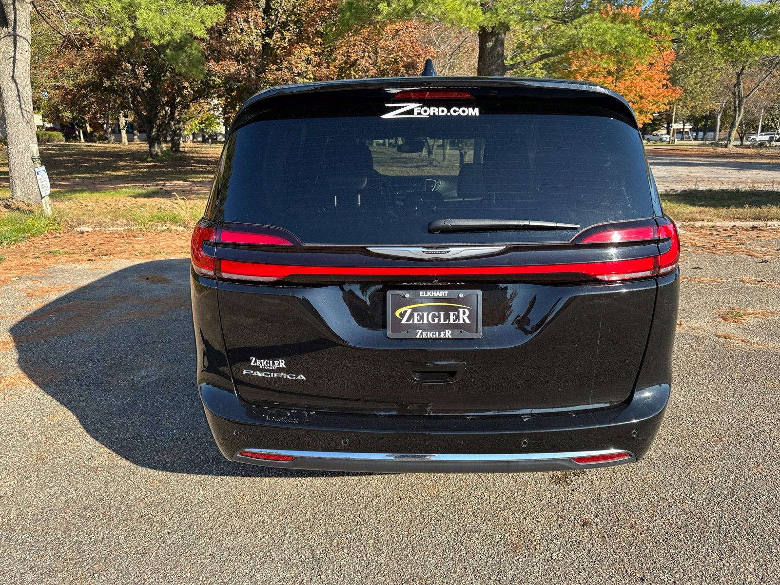 2025 Chrysler Pacifica Select