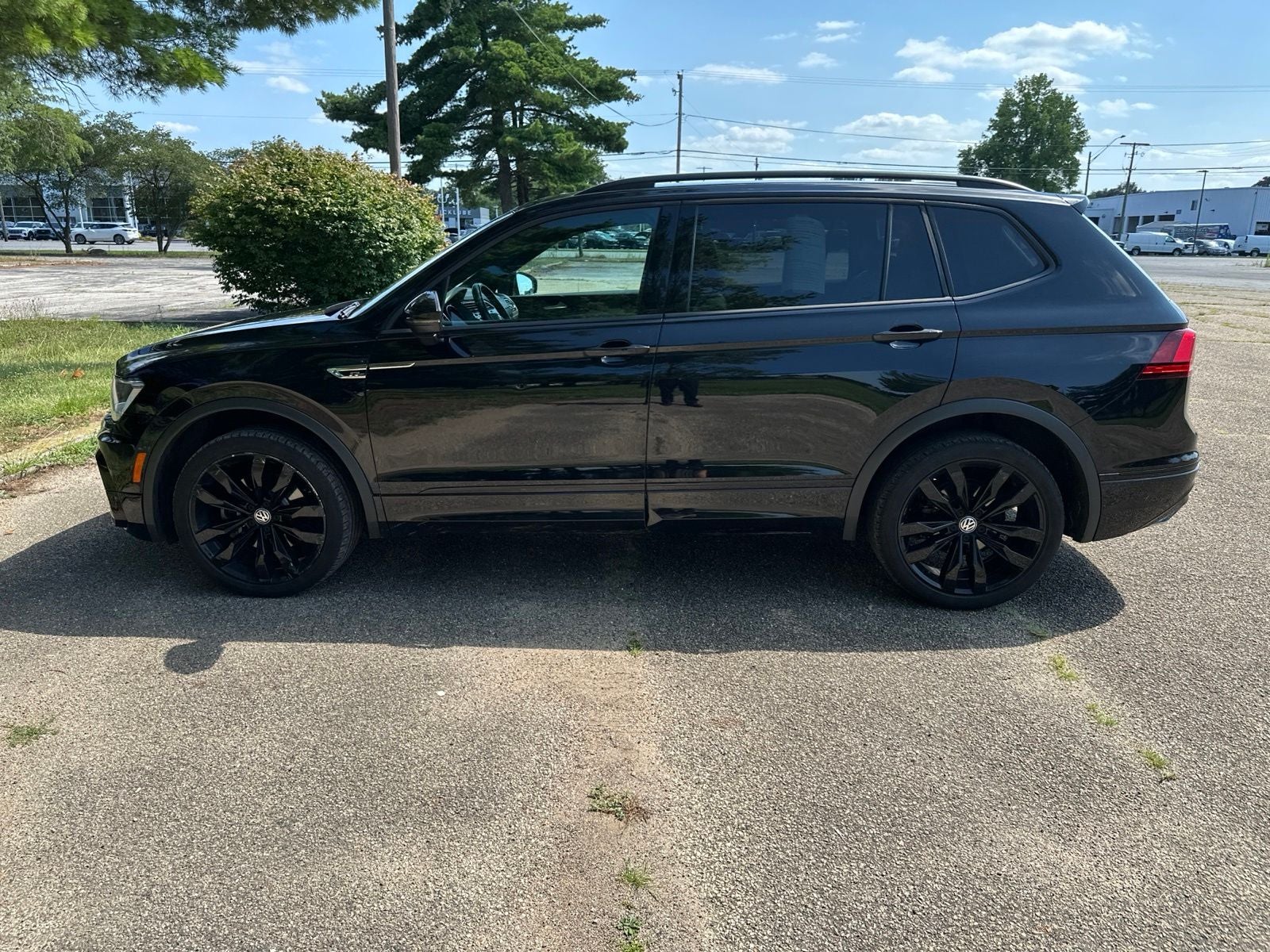 2021 Volkswagen Tiguan 2.0T SE R-Line Black