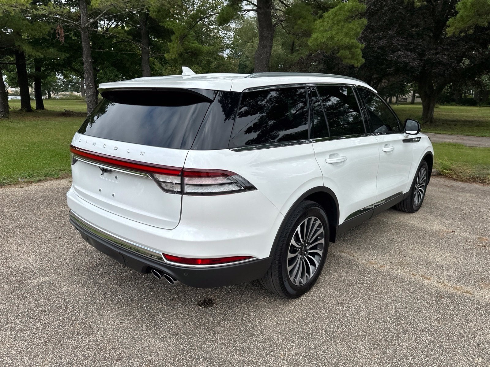 2023 Lincoln Aviator Standard Premium