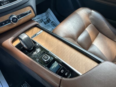 2023 Volvo XC90 B5 Plus
